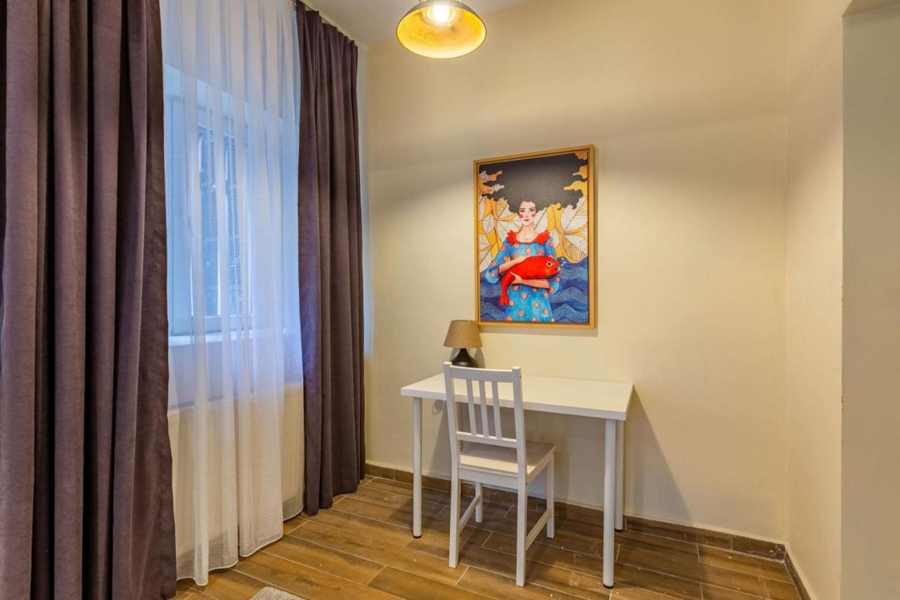 Charming Flat Near Trendy Attractions In Cihangir Apartament